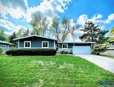805 S Stephen Ave Sioux Falls, SD 57103