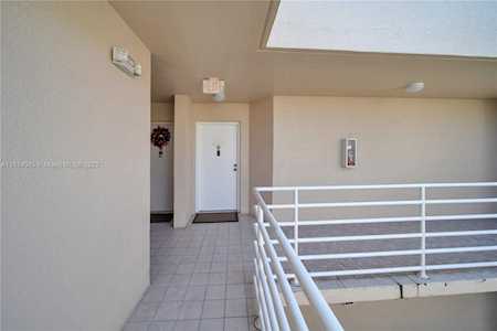 8045 NW 7th St #403 Miami, FL 33126