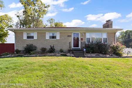7709 Gayeway Dr Louisville, KY 40219