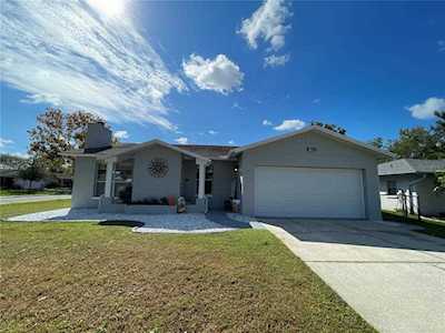 6526 Meadowbrook Ln New Port Richey, FL 34653