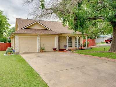 1501 Honeysuckle LN Round Rock, TX 78664