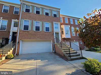 22744 Lamoreaux Landing Square Ashburn, VA 20148