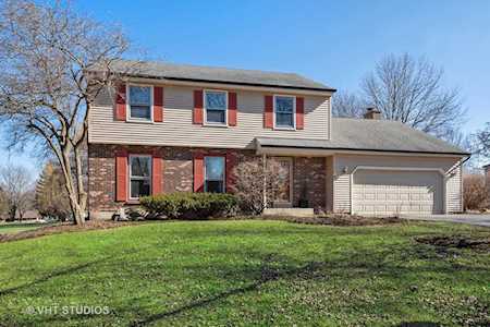 715 Yorktown Dr Algonquin, IL 60102