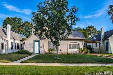1443 W Lynwood Ave San Antonio, TX 78201