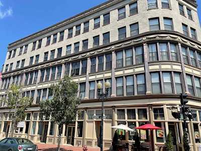 7 Central Sq #305 Lynn, MA 01901