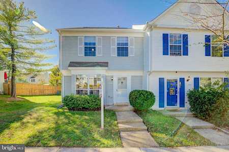 823 Smartts Ln Leesburg, VA 20176