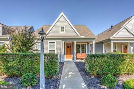 360 Old Post Ln Strasburg, PA 17579