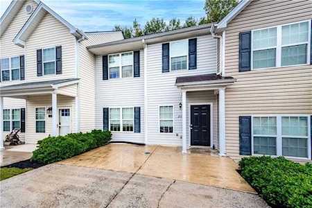 253 Venture Path Hiram, GA 30141