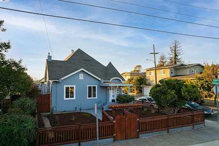 3275 Maple Ave Oakland, CA 94602