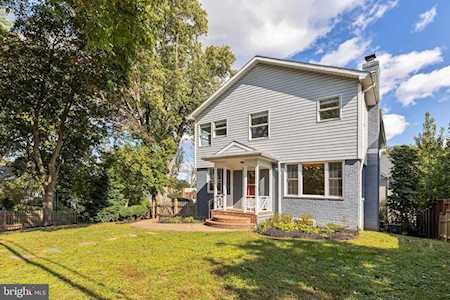 2637 Greenbrier St N Arlington, VA 22207