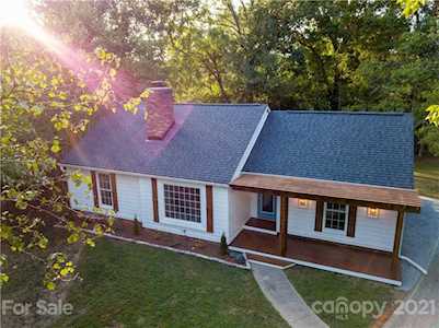 2740 Lytham Dr Charlotte, NC 28210