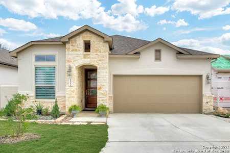 152 Bedingfeld Shavano Park, TX 78231