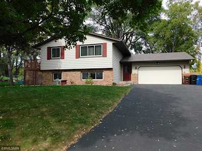 1747 Burke Avenue E Maplewood, MN 55109