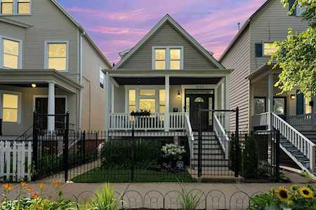 2922 N Seeley Ave Chicago, IL 60618