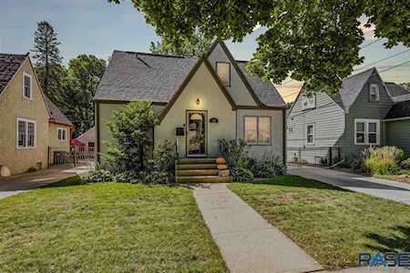 305 W 29Th St Sioux Falls, SD 57105