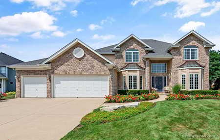 1474 Radcliff Ln Aurora, IL 60502