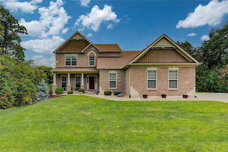 1250 Wild Horse Ridge Dr Defiance, MO 63341
