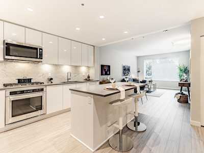 2651 Library Lane #222 North Vancouver, BC V7J 0C1