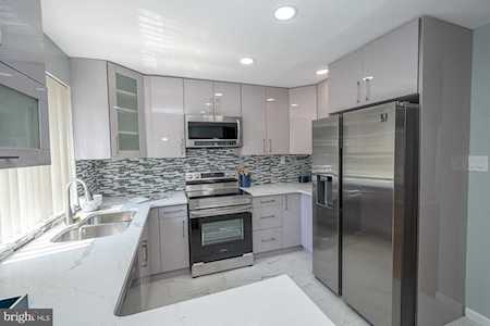 901 Lombard St Philadelphia, PA 19147