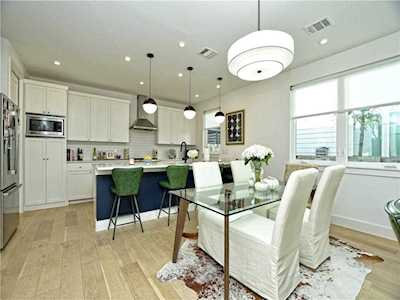 1615 S 2nd ST #7 Austin, TX 78704