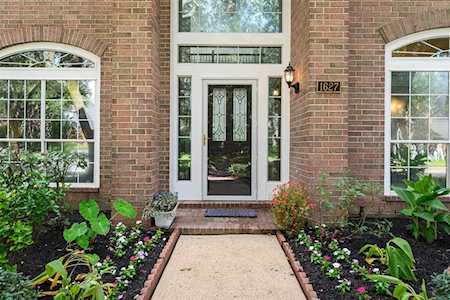 1627 Heddon Falls Dr Sugar Land, TX 77479