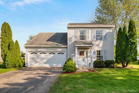 19 Cascade Ct South Elgin, IL 60177