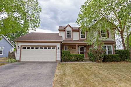 2321 Broadway Ln Schaumburg, IL 60194