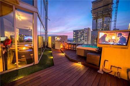 360 Nueces ST #1710 Austin, TX 78701