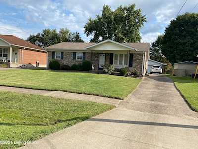 5505 Branston Dr Louisville, KY 40216