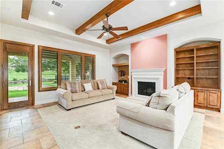 24 San Savio CT Lakeway, TX 78738
