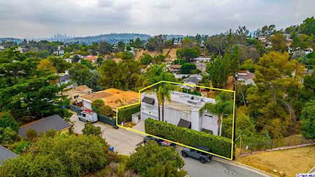 1123 Cresthaven Dr Los Angeles, CA 90042