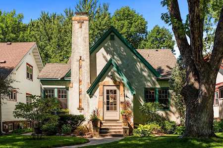 4856 15th Avenue S Minneapolis, MN 55417