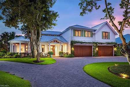 375 Yucca Rd Naples, FL 34102