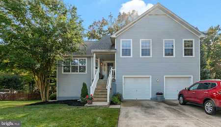 8022 High Oak Rd Glen Burnie, MD 21060