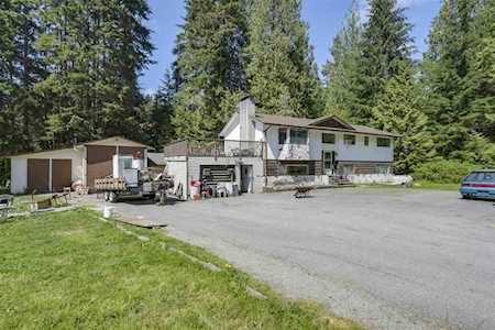 11697 272 Street Maple Ridge, BC V2W 1N1