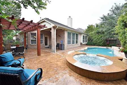 2 Dragon Hill Place The Woodlands, TX 77381