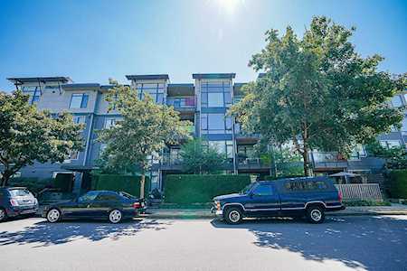 14200 Riverport Way #206 Richmond, BC V6W 1M4