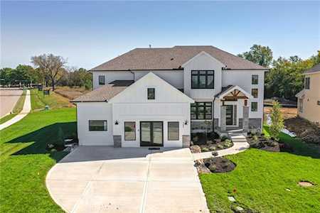 345 NW Ambersham Dr Lee's Summit, MO 64081