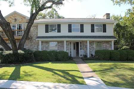 806 Sutton Court Irving, TX 75062