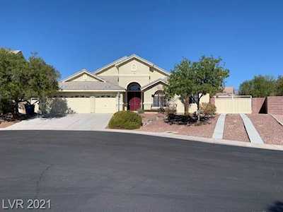 6674 Running Trout Ave Las Vegas, NV 89131