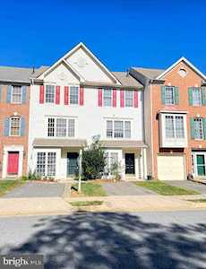 45436 Oak Trail Square Sterling, VA 20164