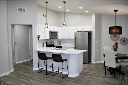 1881 W Alexander Rd #2071 North Las Vegas, NV 89032