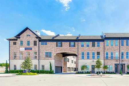 14997 Oak Street Addison, TX 75001