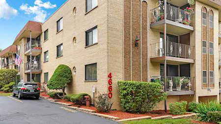4660 N Austin Ave #113 Chicago, IL 60630