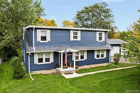 28700 Greening St Farmington Hills, MI 48334