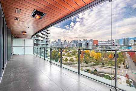 1768 Cook Street #1013 Vancouver, BC V5Y 0N3