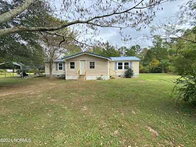 2541 New Savannah Road Burgaw, NC 28425