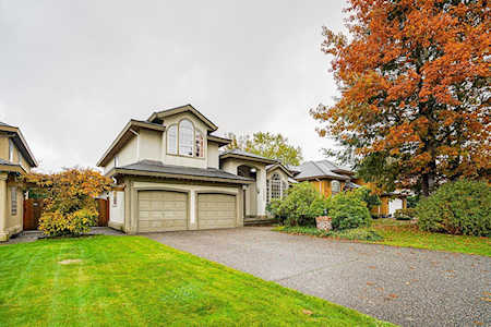 15832 107A Avenue Surrey, BC V4N 1L1