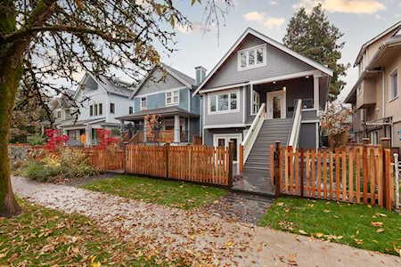 1342 E 11th Avenue Vancouver, BC V5N 1Y5