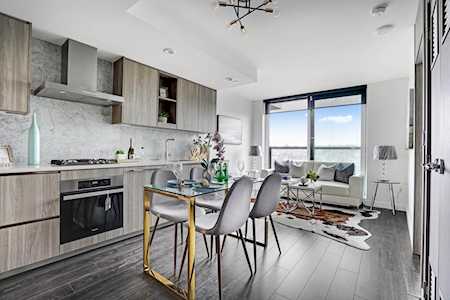 1768 Cook Street #1416 Vancouver, BC V5Y 0N3
